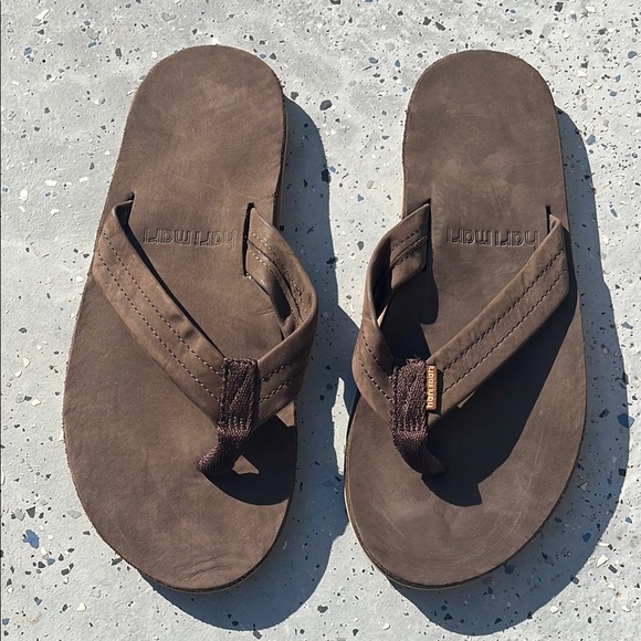 NWOT! hari mari Men’s Fields Brown Leather Flip Flops Sandals - Picture 4 of 11